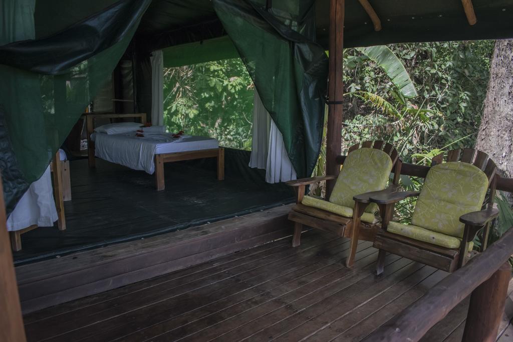 La Leona Eco Lodge Carate Exterior photo