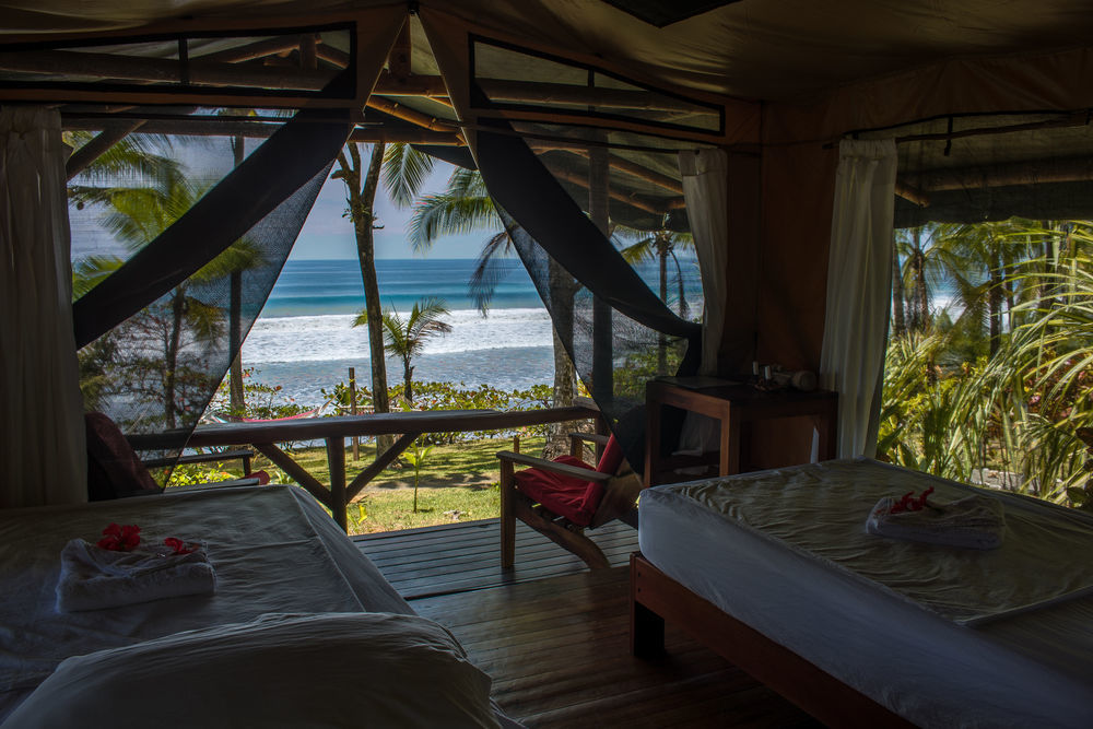 La Leona Eco Lodge Carate Exterior photo